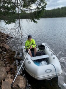 Bilde: Dame i båt